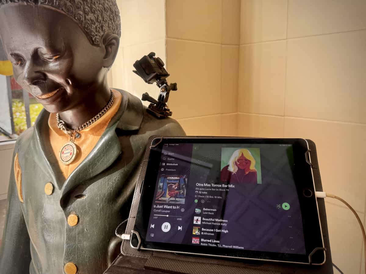 Otra Mas Bar Block 79